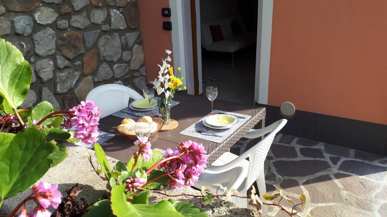 Appartamenti Casa Nina, Lago,Montagne, Uliveti Brenzone sul Garda Exterior foto
