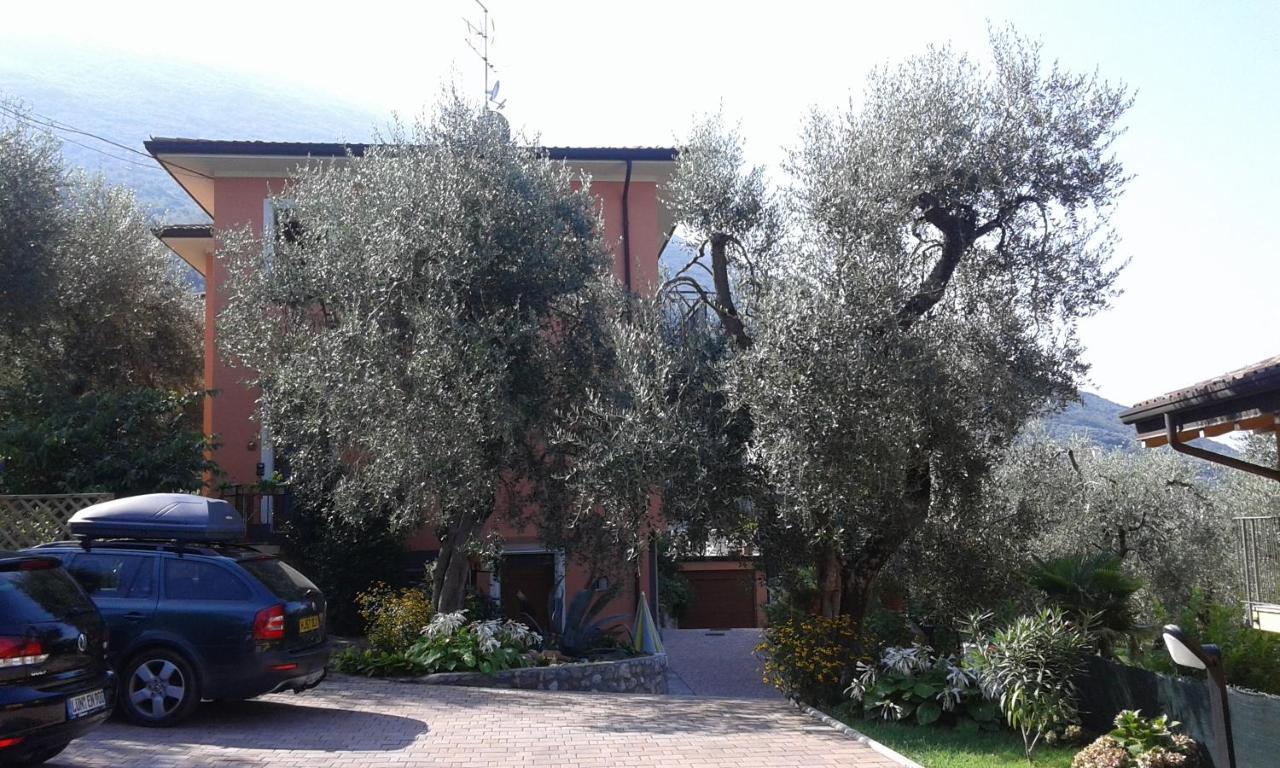 Appartamenti Casa Nina, Lago,Montagne, Uliveti Brenzone sul Garda Exterior foto