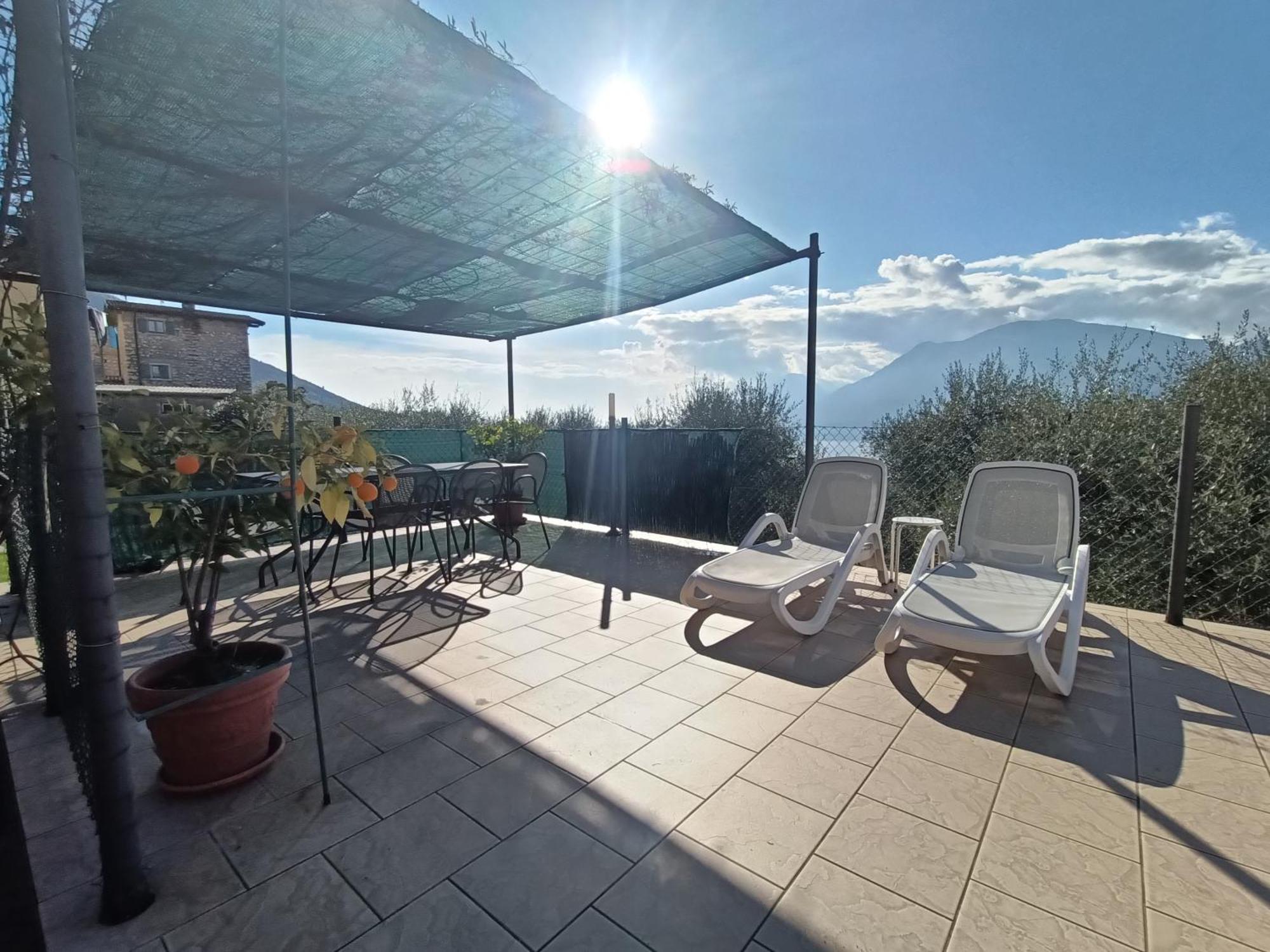 Appartamenti Casa Nina, Lago,Montagne, Uliveti Brenzone sul Garda Exterior foto