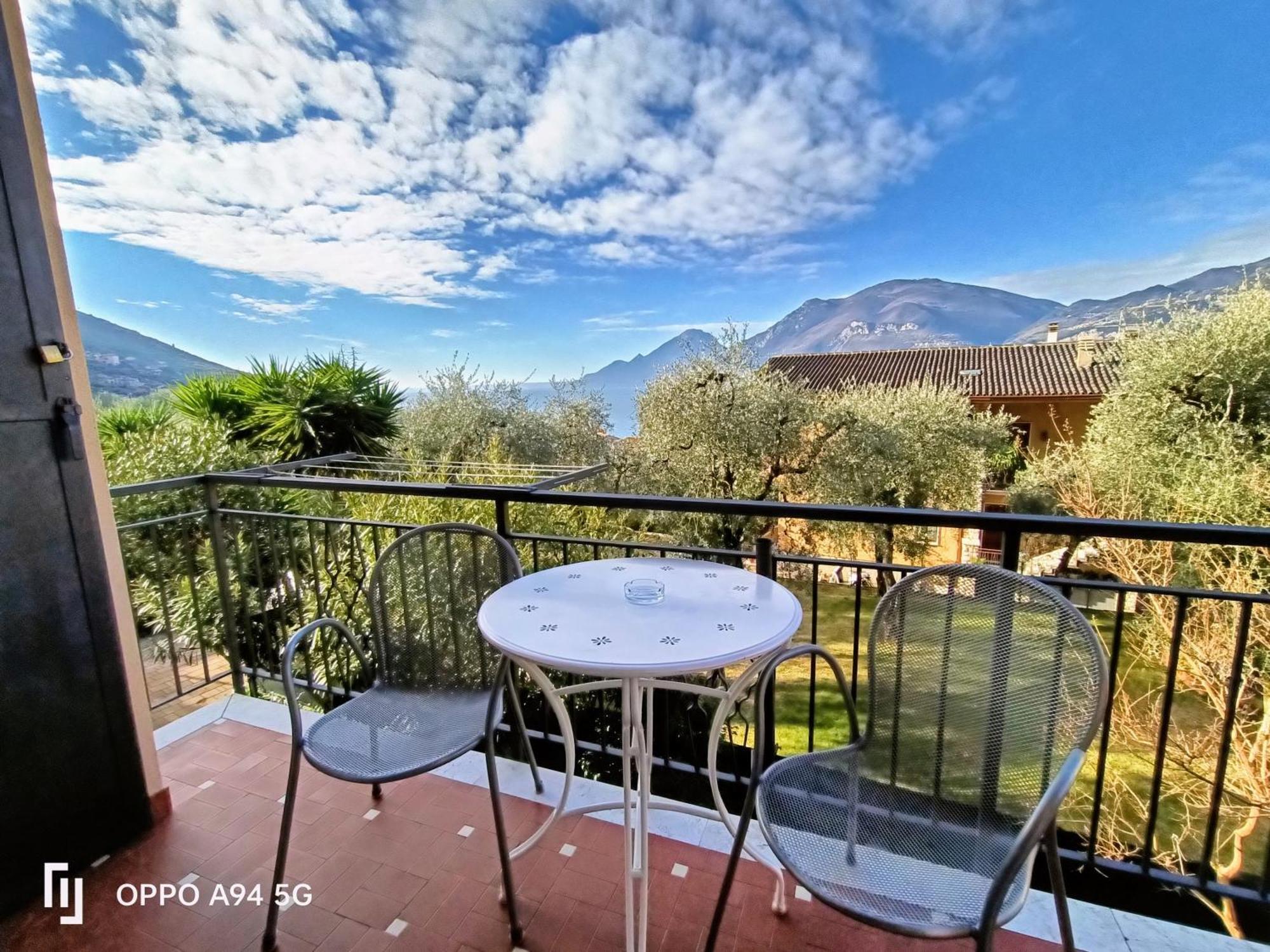 Appartamenti Casa Nina, Lago,Montagne, Uliveti Brenzone sul Garda Exterior foto