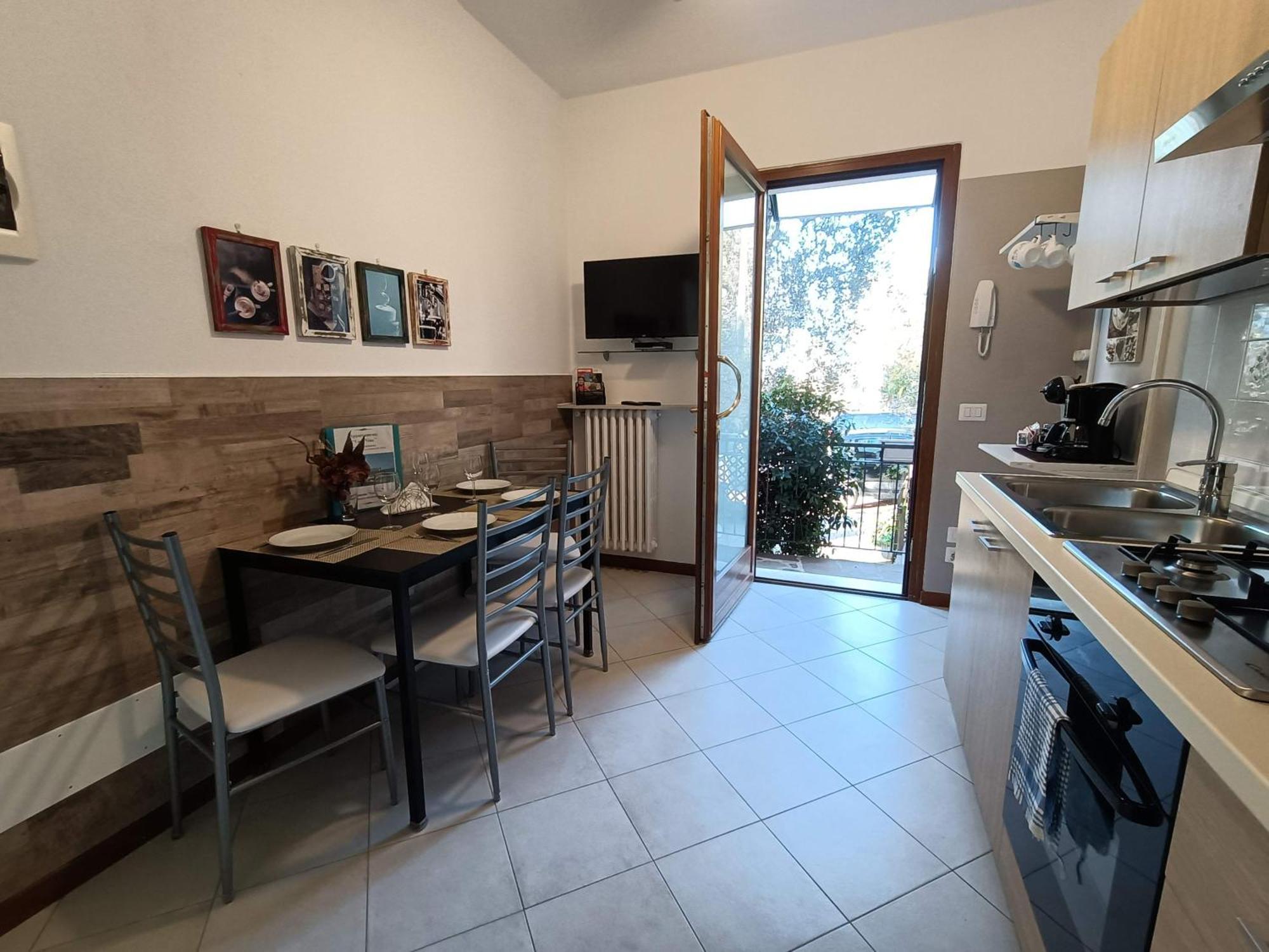 Appartamenti Casa Nina, Lago,Montagne, Uliveti Brenzone sul Garda Exterior foto